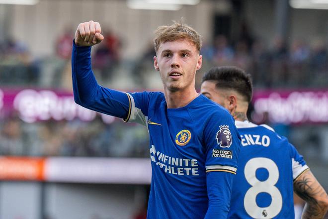 斯诺克英锦赛：斯佳辉6-0零封瑞恩，晋级16强（斯佳辉6-0横扫瑞恩，强势晋级英锦赛16强）