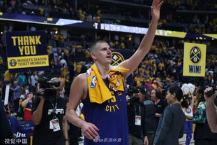 斯卡洛尼谈抽签：没有轻松的对手，我们必须全力以赴争取晋级（斯卡洛尼评分组：无弱旅，我们将倾尽全力冲击晋级）