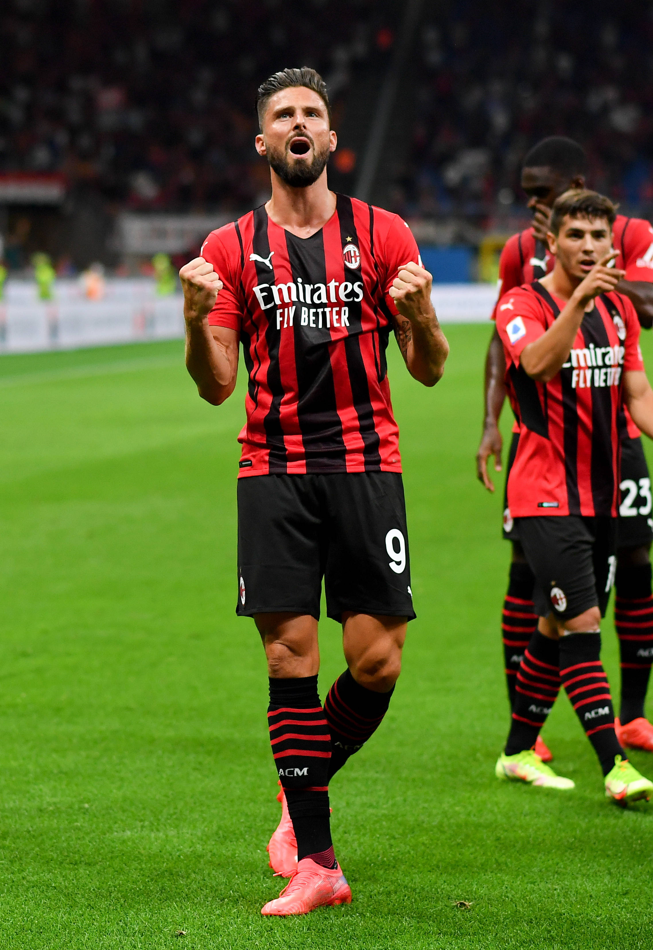 埃斯库德回顾塞维德比：有次去客场，更衣室一股很浓的氨水味（埃斯库德忆塞维利亚德比：一次客场更衣室弥漫刺鼻氨味）