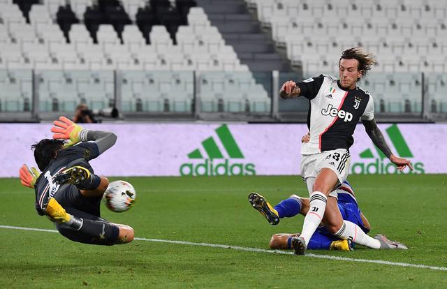 上汽浦东足球场官方：更名为沙特某竞技场的传闻纯属子虚乌有（上汽浦东足球场辟谣：更名为沙特某竞技场的传言不实）