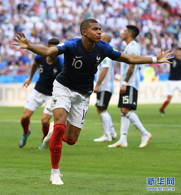 弗里克：没做好逼抢；我们不想用低位防守并靠反击1-0取胜（弗里克：逼抢未到位，我们不想依赖低位防守与反击去拿1-0）