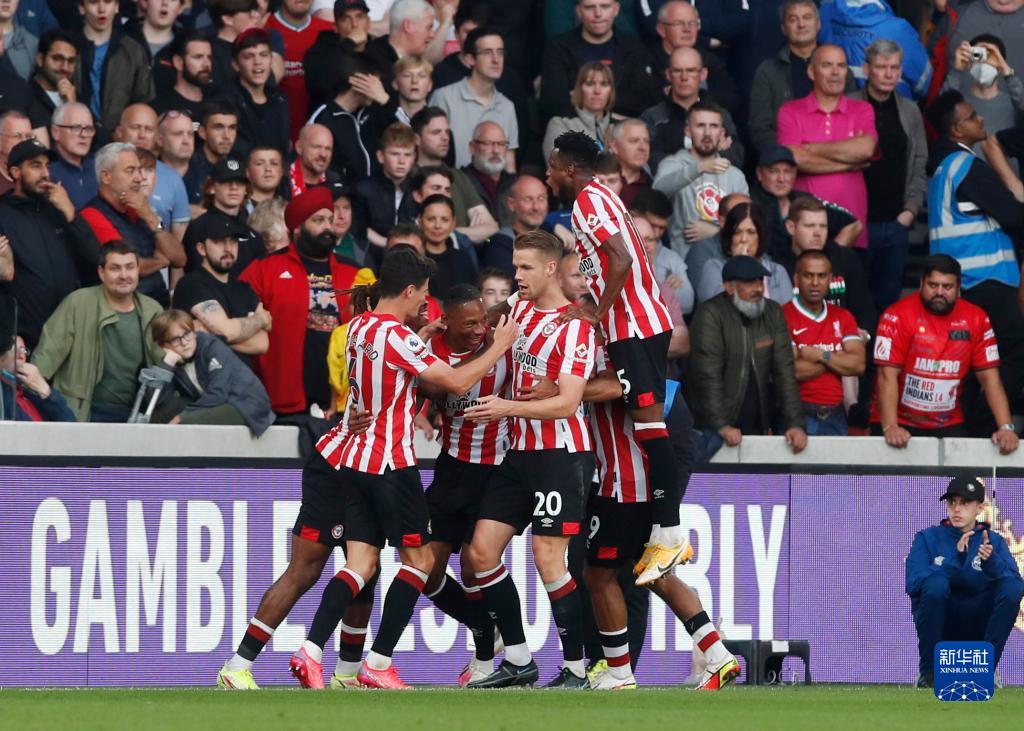 世联赛疯狂夜：巴西逆转日本，意大利横扫，冠军归属难料（世联赛惊魂夜：巴西逆袭日本、意大利横扫，冠军悬念陡增）