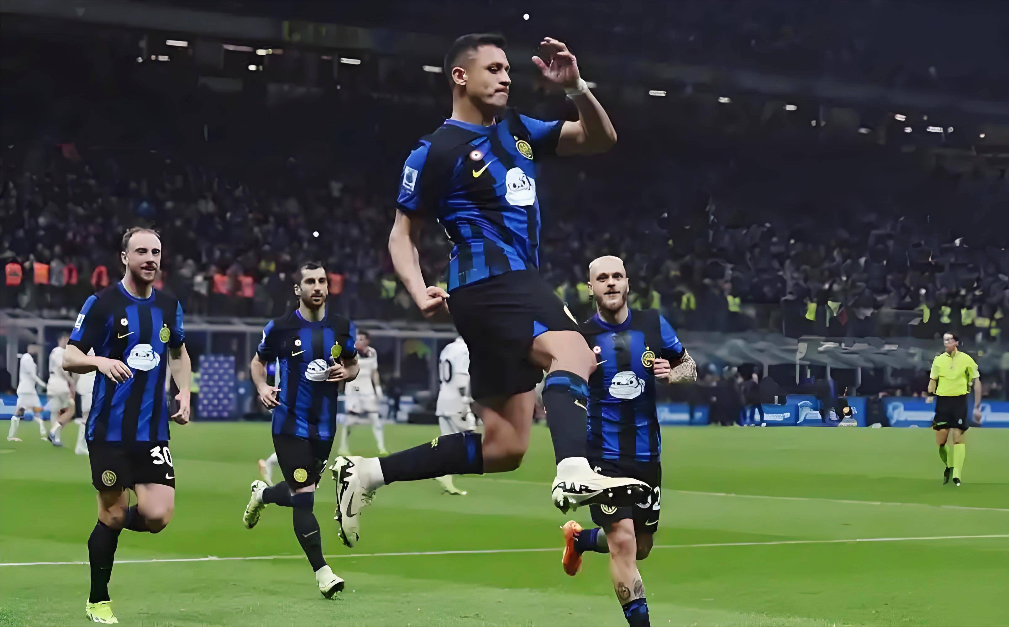 宫斗升级！萨拉赫：难以置信，我被当成替罪羊，有人不想我留下（内斗升级！萨拉赫直言：不可思议，我成了背锅者，有人不愿我留队）