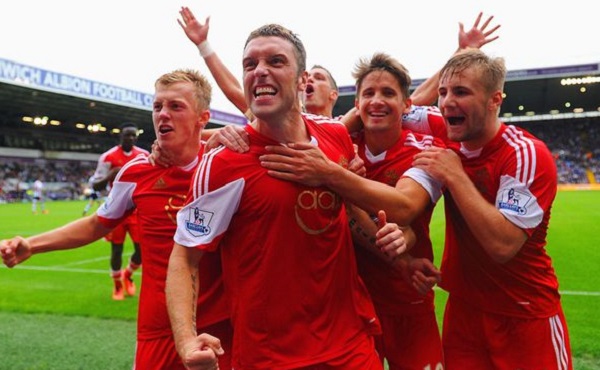 战广岛三箭前路易斯晒照：最后一舞；球员与申花合同月底到期（广岛三箭战前，路易斯晒照称“最后一舞”，与申花合同月底到期）