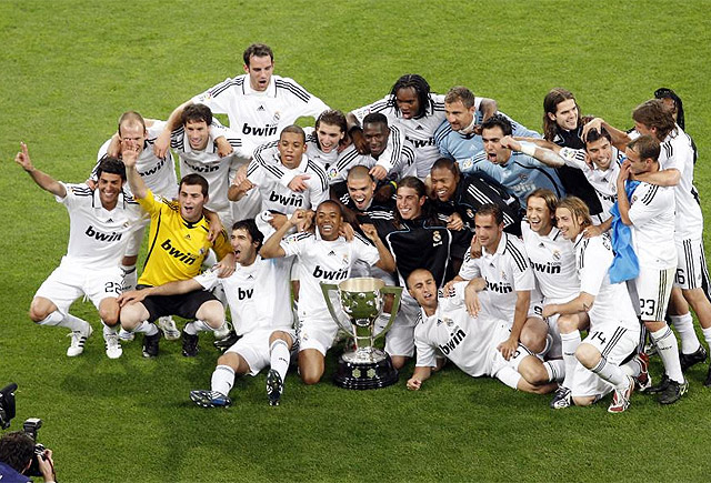 翻新太贵，维罗纳市长托马西提出把维罗纳现主场直接拆除再重建（翻新成本过高，维罗纳市长托马西建议将现有主场拆除重建）